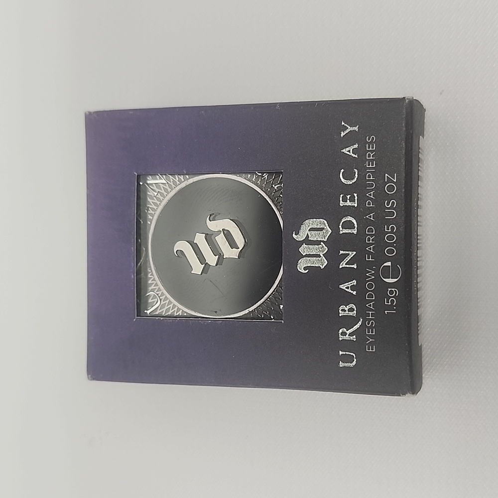 Urban Decay Eyeshadow Blackout Matte Black Full Size 1.5g / 0.05 oz. NEW
